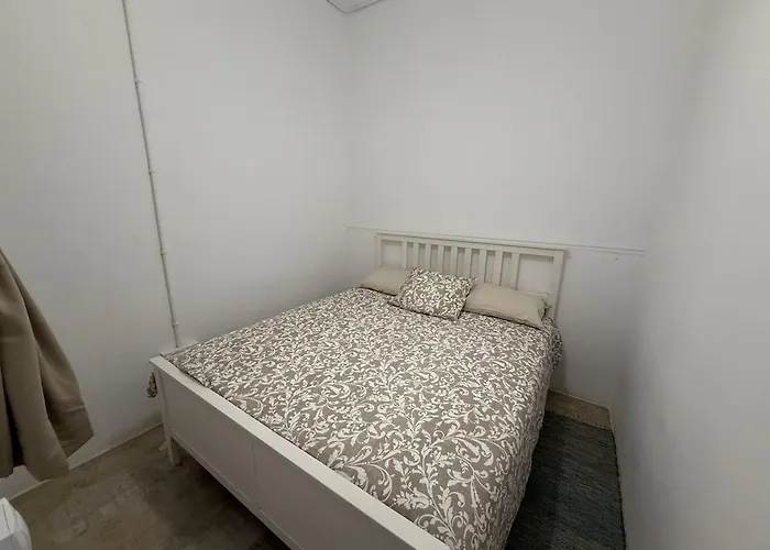 Town House Near The דירה